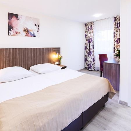 Pension Altes Backhaus Херцогенаурах Экстерьер фото